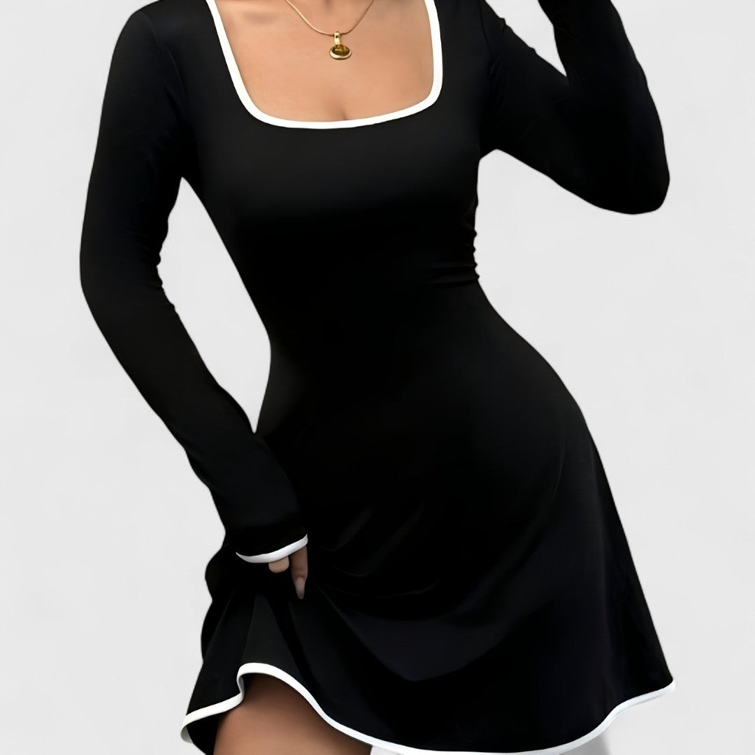 Antonia - Robe élégante à manches longues évasée