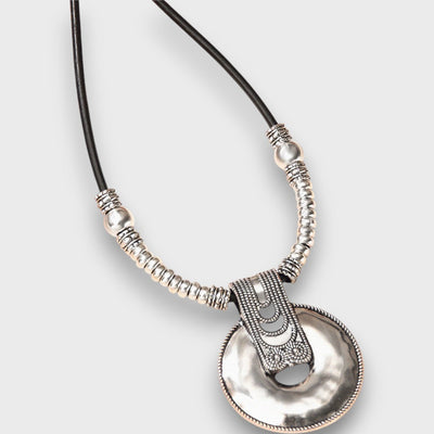 Selena – Collier Boho Vintage avec pendentif en anneau