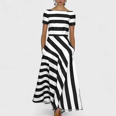 Emma – Robe légère et fluide avec de fines rayures