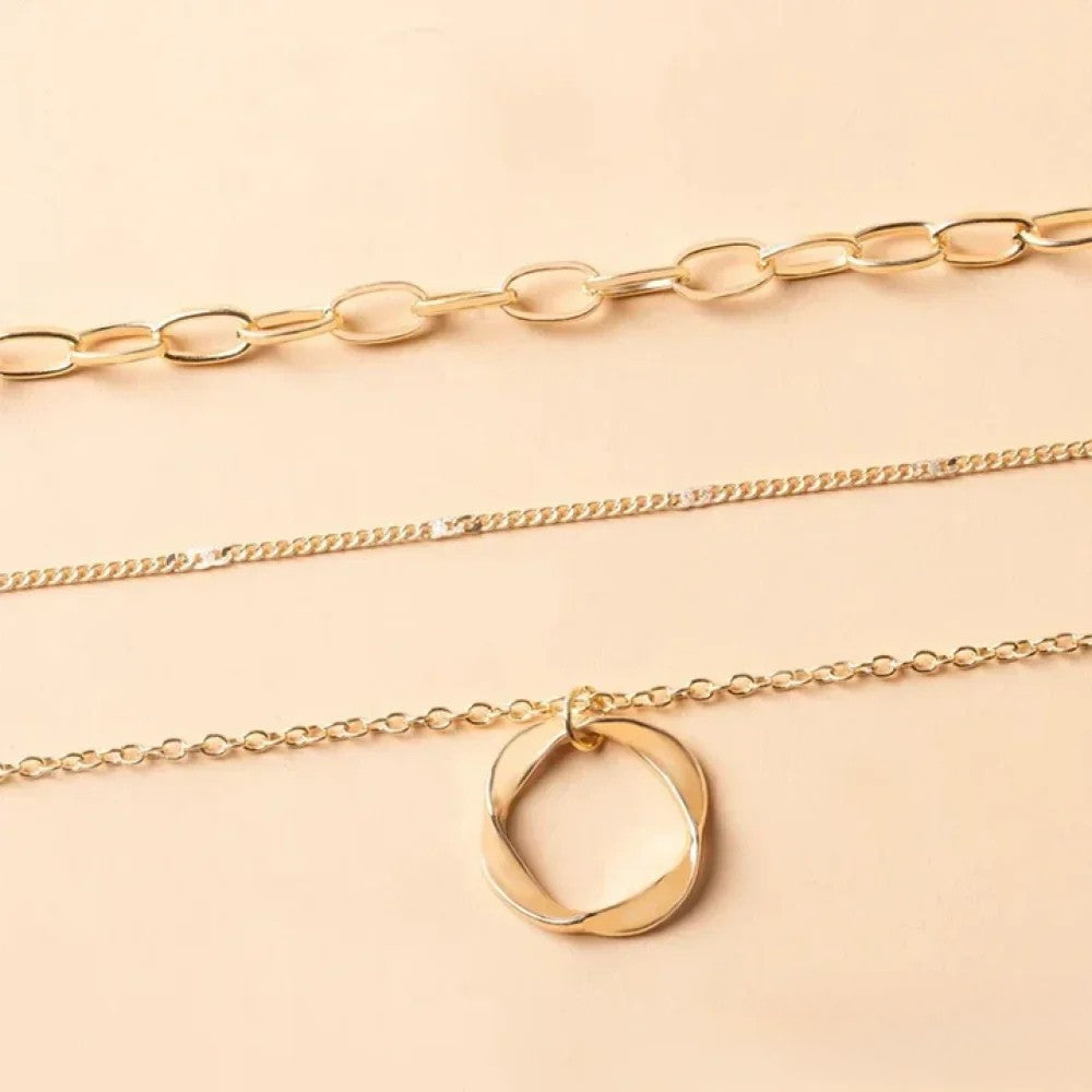 Avine – Collier rétro en or