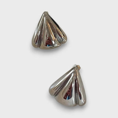 Nuna – Boucles d'oreilles dorées au caractère sculptural