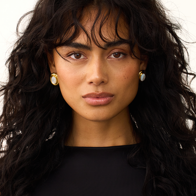 Ameliyana | Boucles d'Oreilles Bouton en Or 18k