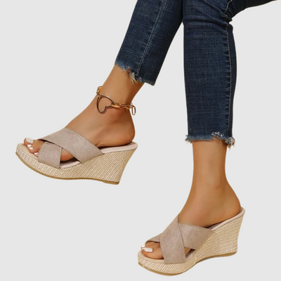 Nives - Sandales élégantes à talons compensés