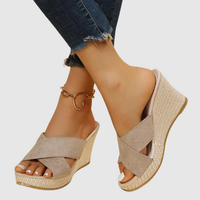 Nives - Sandales élégantes à talons compensés