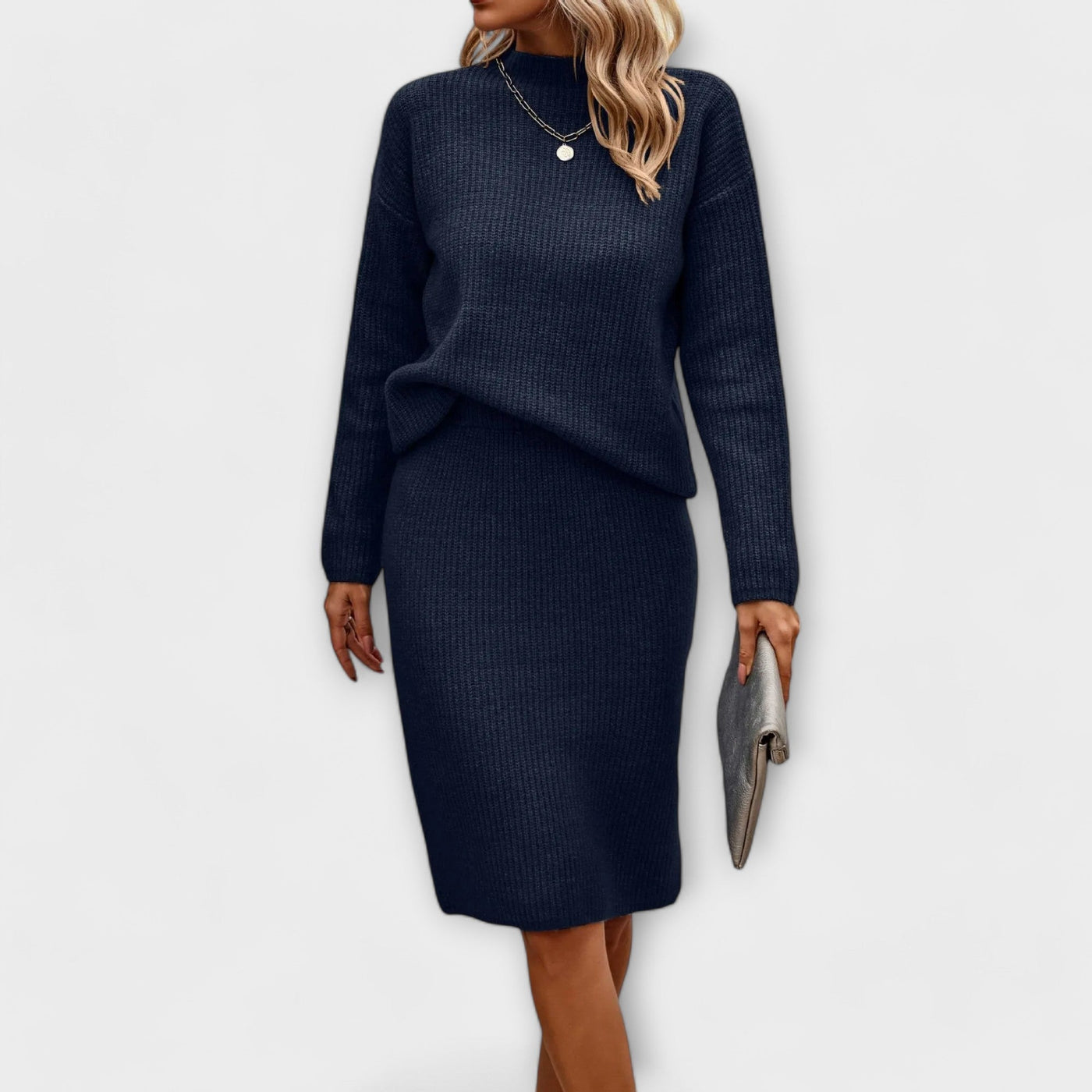 Ensemble avec pull et jupe deux pièces