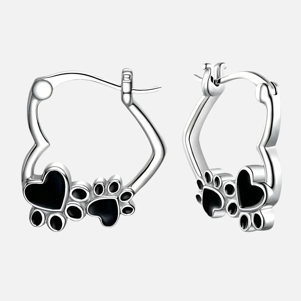 Boucles d'oreilles Huggie avec cœur et émail noir
