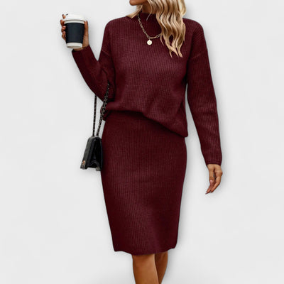 Ensemble avec pull et jupe deux pièces