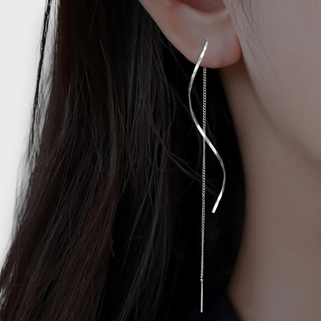 Elwira – Boucles d'oreilles longues en forme de vague